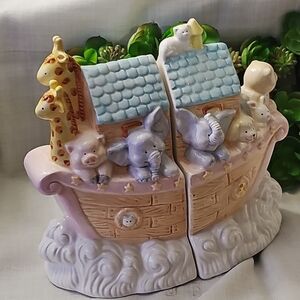 Russ Berrie Pastel Noah's Ark Bookends in Blue, Pink, Cream